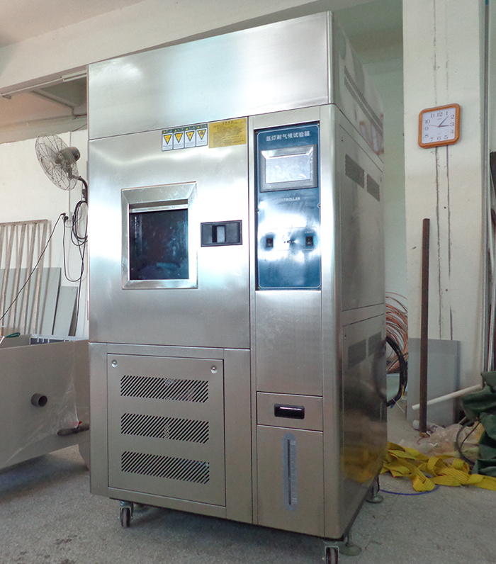氙燈加速老化試驗箱產(chǎn)品直視圖